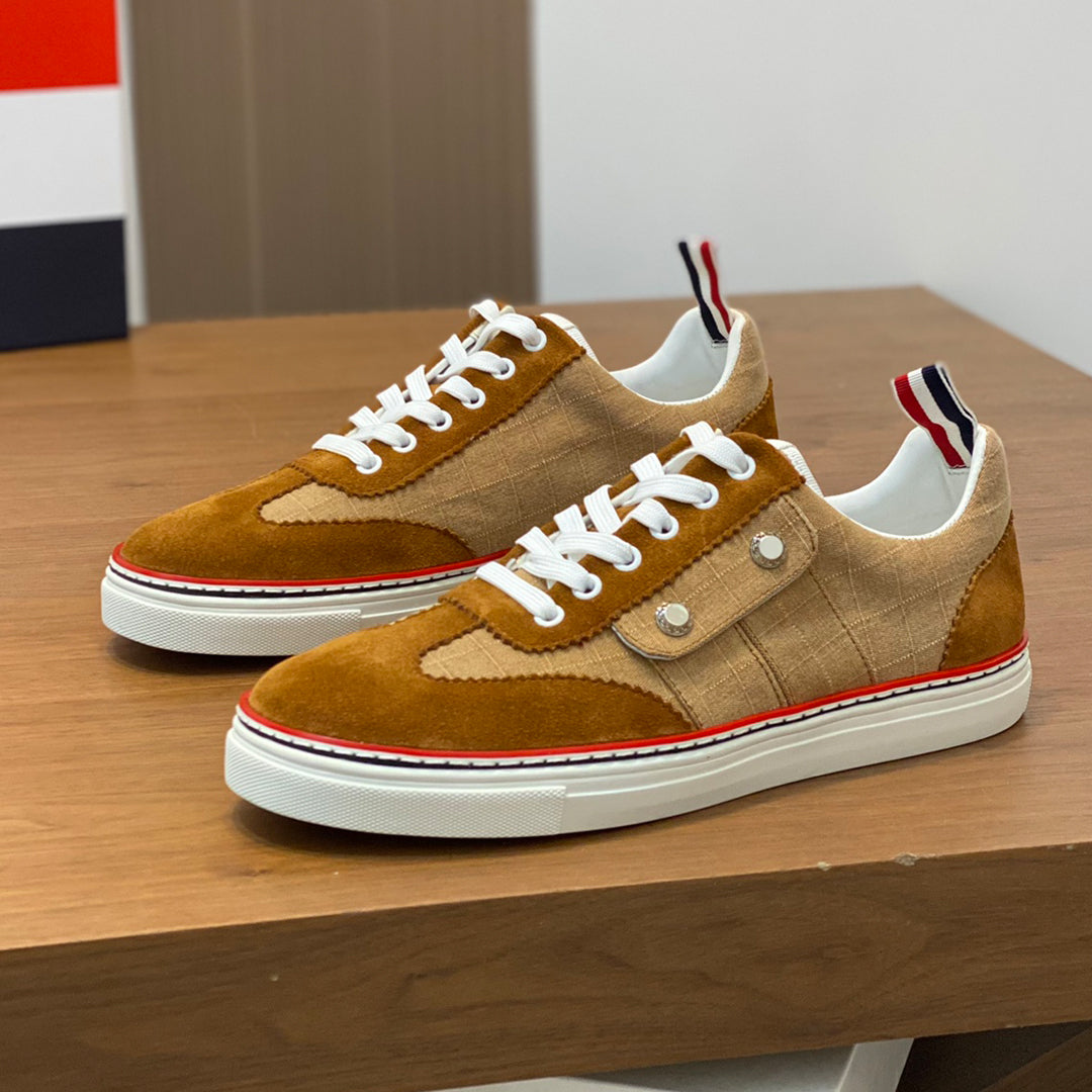 SOLA  2025 Leather sneakers